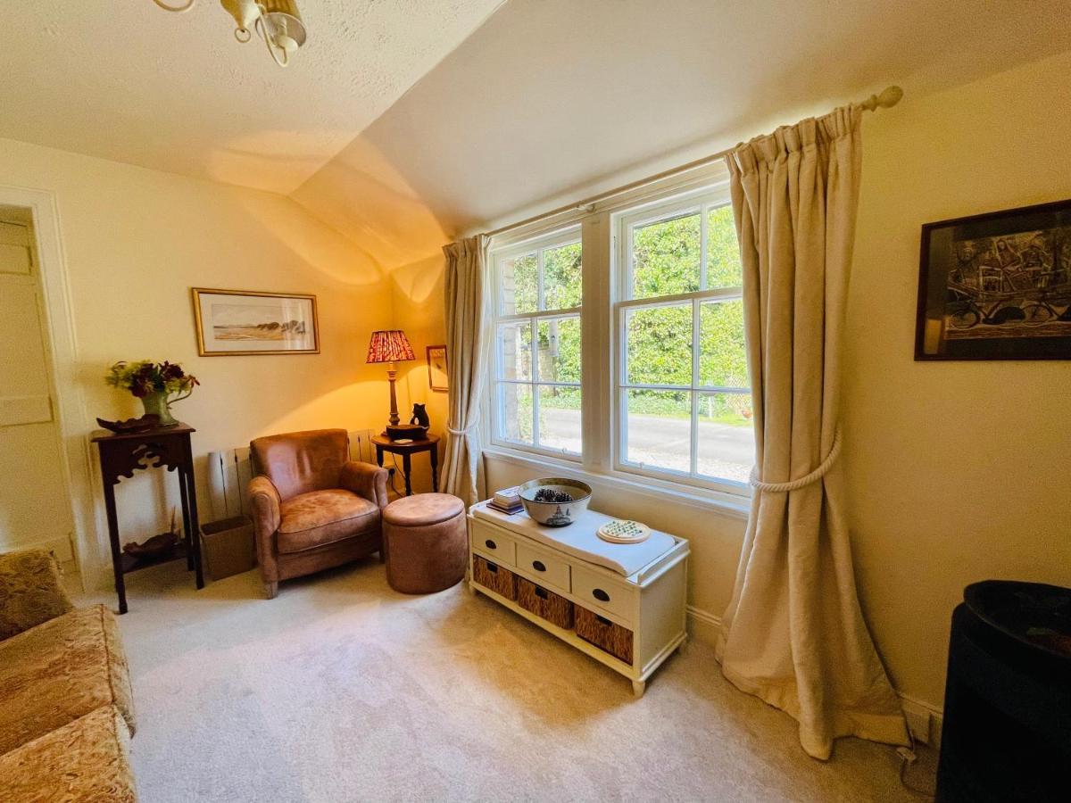 Carnell Country Estate & Holiday Cottages In Ayrshire Hurlford Екстер'єр фото